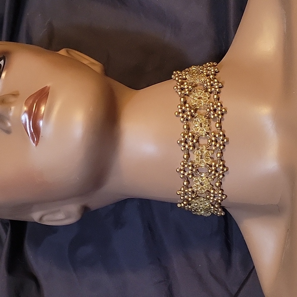 Choker necklace